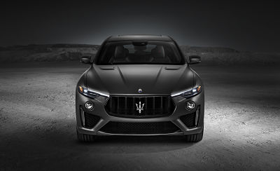 Vista frontal del nuevo Maserati Levante Trofeo