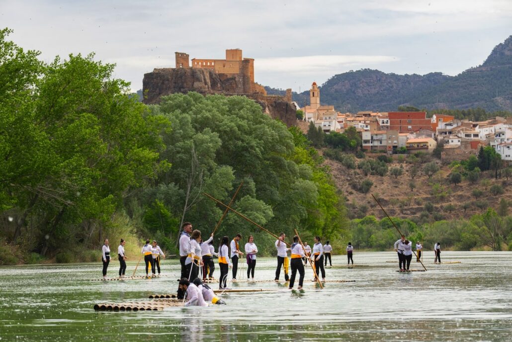 Las fiestas de la Maderada: una fiesta declarada Patrimonio Inmaterial de la Humanidad por la Unesco.
